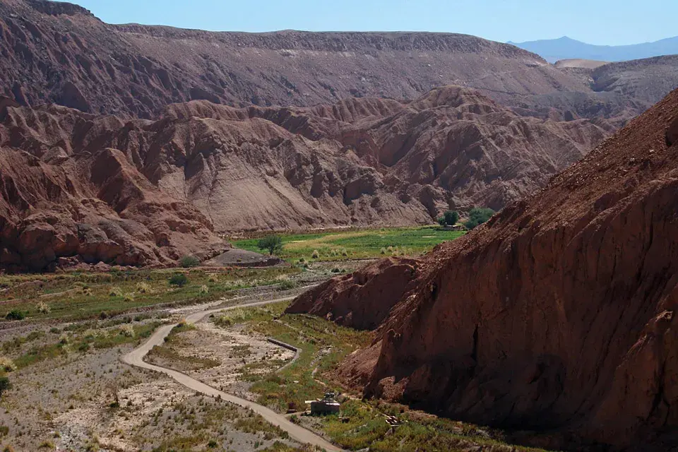 Una vista panorámica desde el Púkara de Quitor