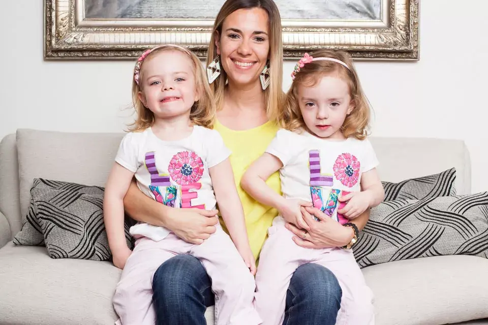 Dolores García Veiga, psicóloga, tiene 34 años y es mamá de Milagros y Catalina, de 3 años