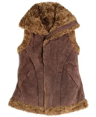 Chaleco con piel (Uma, $620). 