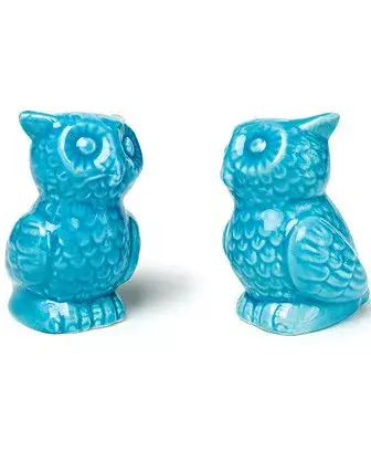 Salero y pimentero de cerámica. La Serine, $130.