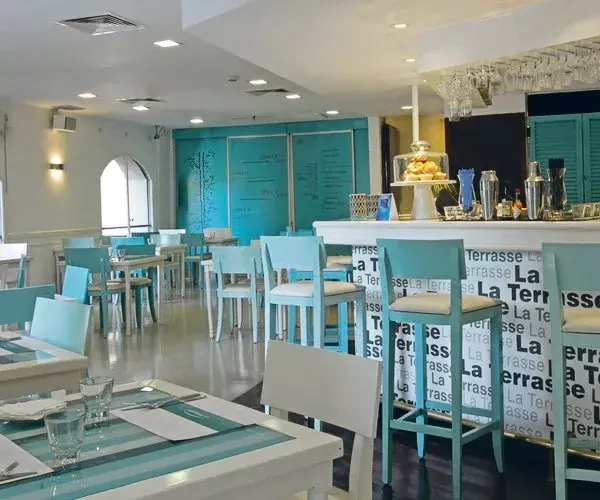 La Terrase del Plaza Hotel une un ambiente relajado con las mejores vistas de la plaza San Martín