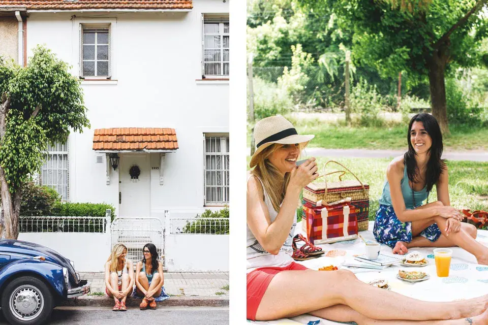 izq.: descanso en una vereda del Barrio Cortázar. Der.: picnic en la Feria.