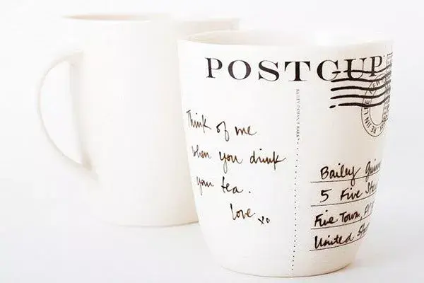 Una taza que permite dejar un mensaje