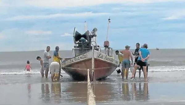 Lega la pesca del día a Cabo Polonio