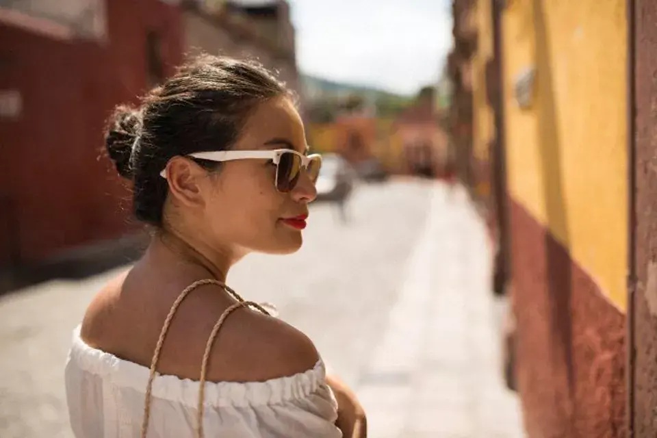 Aprendé los mejores peinados para el pelo en transición