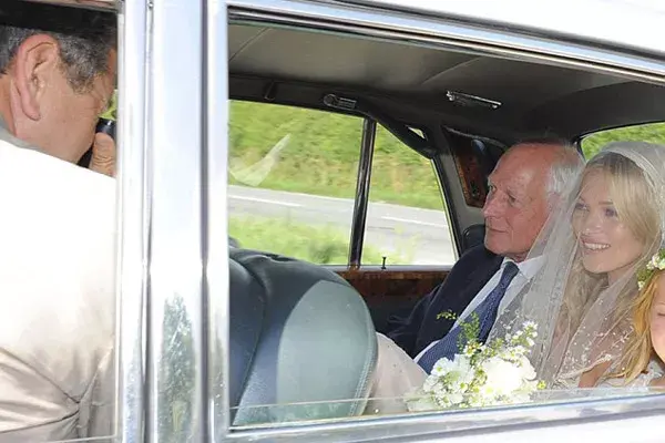 La llegada de Kate Moss en el Roll Royce