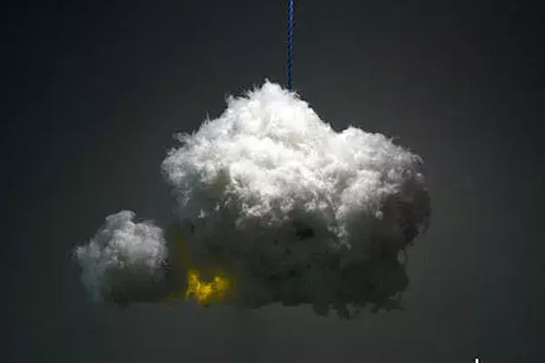 Una lámpara con nubes y relámpagos incluídos; ¿la tendrías en tu habitación?