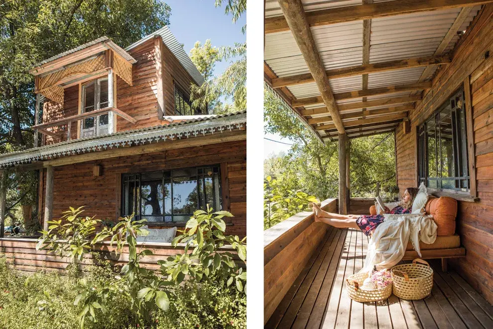 La galería de entrada es el mejor lugar para tomar mates a la mañana o tirarte a leer. Manta Greta (@godethouse, $1755), juego de canastos Maui (@munahechoamano, $2720).