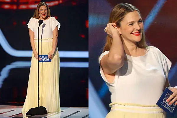 Embarazada, Drew Barrymore eligió un vestido en blanco y amarillo, con corte en la cintura. ¿Qué te parece?