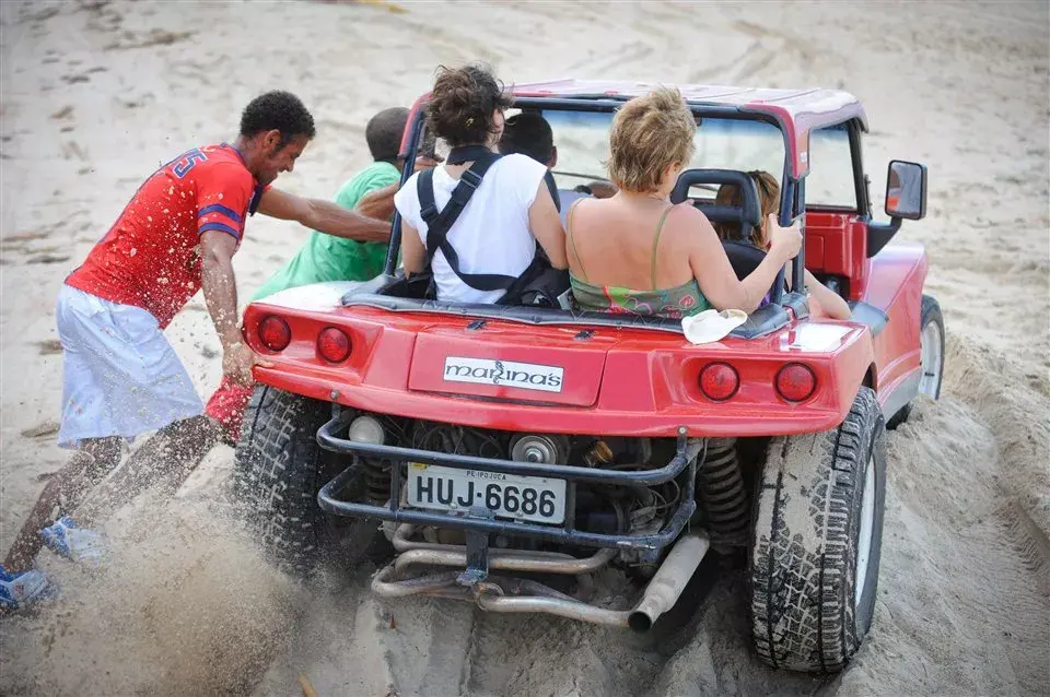 Buggie, uno de los medios de transporte oficiales