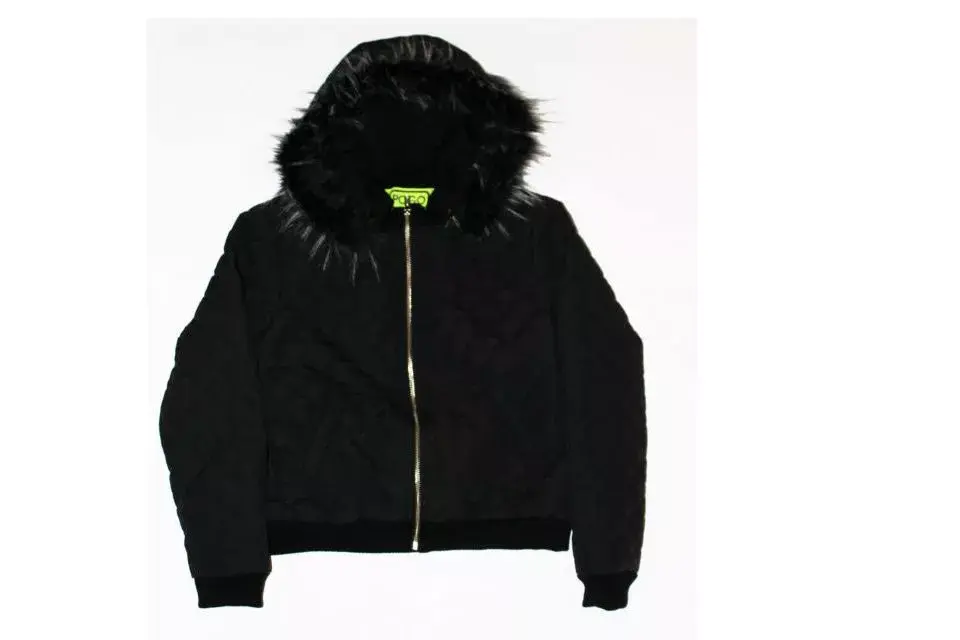 Campera de matelassé y pelo ($850 en efectivo, Pogo)