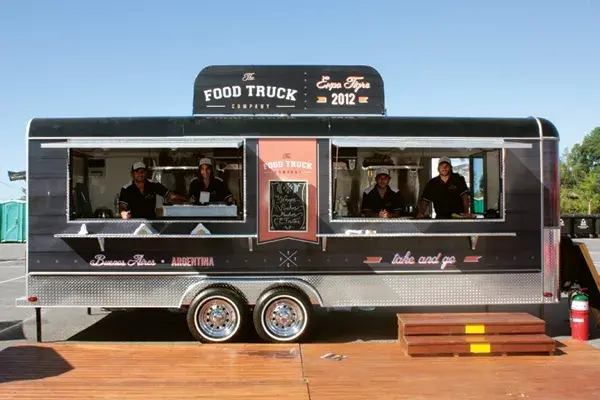 El Food Truck se mueve por la noche porteña entre fiestas privadas, festivales y boliches