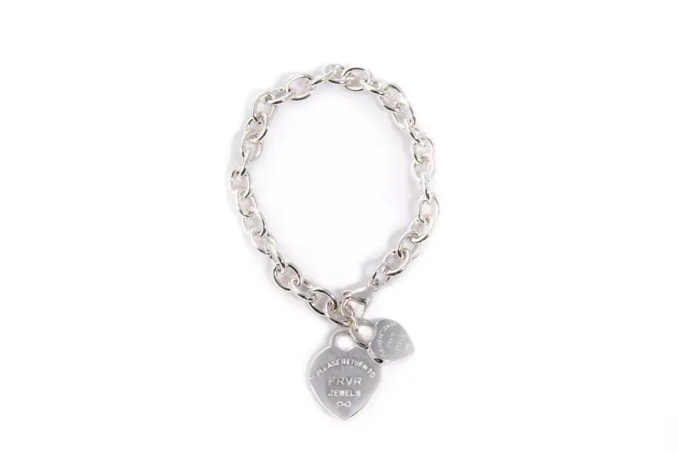 Pulsera Heart (Forever Jewels, $180)