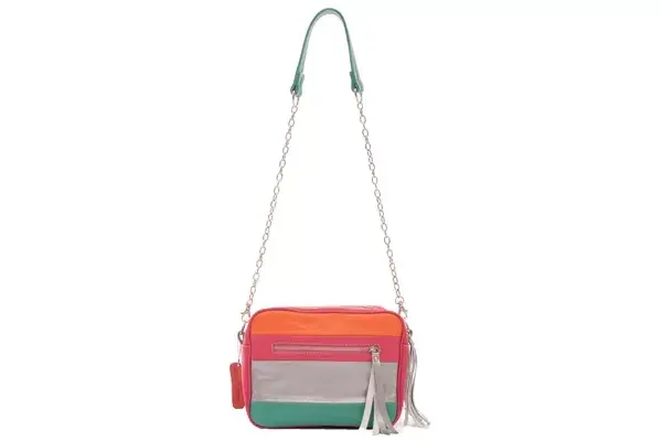 Cartera Shangai fuscia (Anaisara, $ 890)