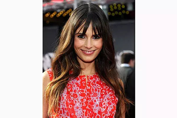 La actriz Jordana Brewster usa el pelo bien largo con el desgastado bien marcado; ¿te gusta cómo queda?