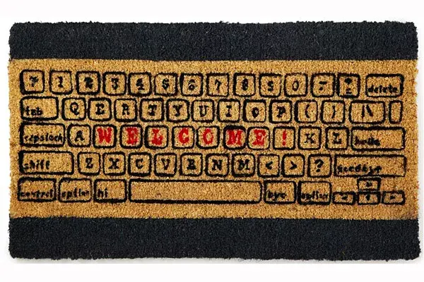 La alfombra de entrada a la casa puede ser bien tecno, ¿no?