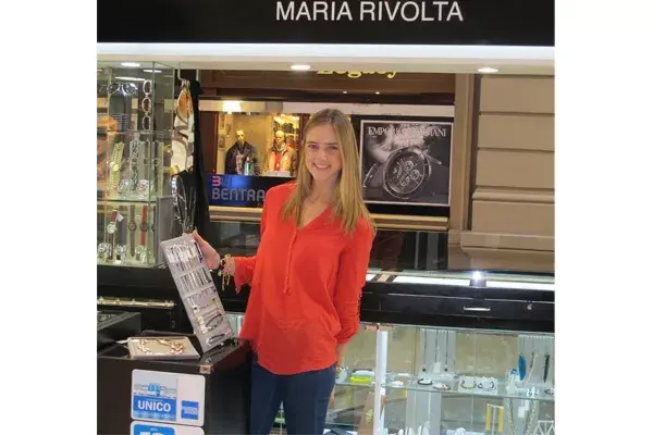 Paulina Trotz estuvo en María Rivolta, chusmeando los nuevos diseños