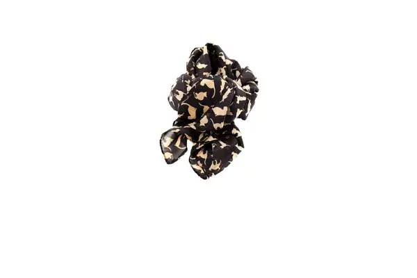 Pañuelo con estampa de gatos (Como Quieres Que Te quiera, $208)