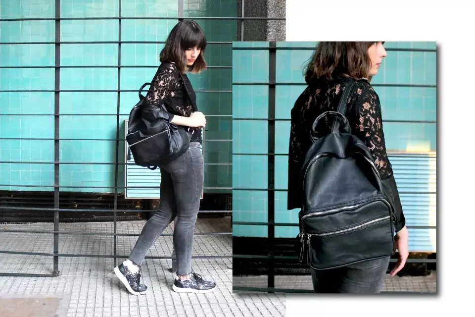 Blusa de Sabrina $599 / Jean de Paula Cahen d''anvers Outlet / Zapatillas de LeUtopik $999 / Mochila de Seki Masami $779 aproximadamente