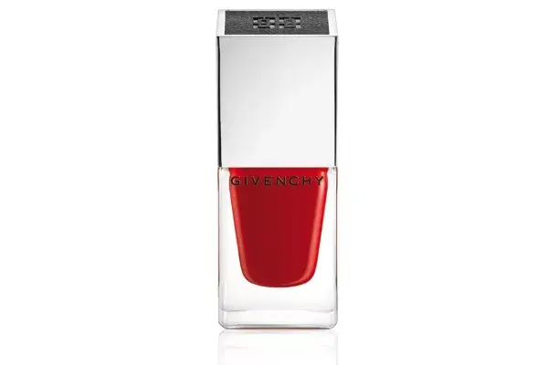 Esmalte colorado (Givenchy, $155)