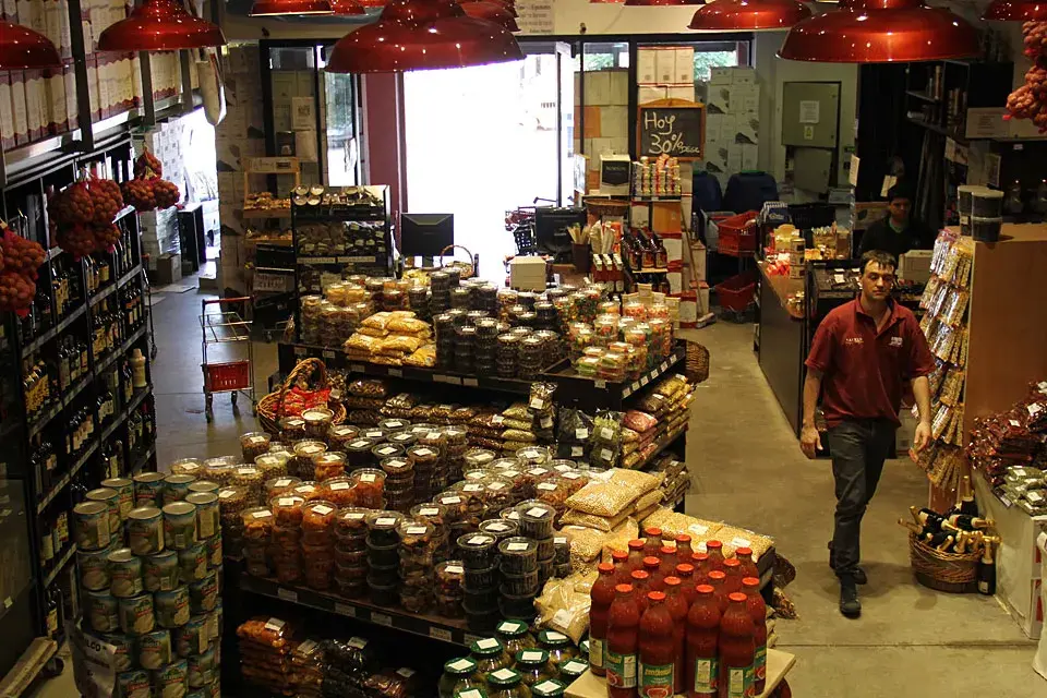 El lugar es amplísimo y tiene de todo