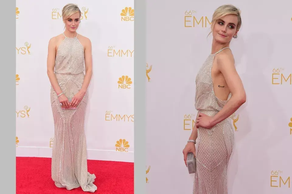 Taylor Schilling posó en la alfombra roja con un vestido de Zuhair Murad y lo combinó con un clutch del mismo color ¡Diosa total!