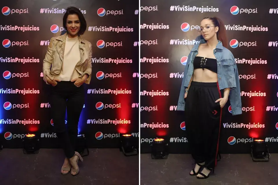 Dos looks para mirar en detalle... ¡y copiar! Agustina Cherri, con stilettos de vértigo y campera a tono, y Angela Torres, rockeando los pantalones deportivos que se vienen con todo 