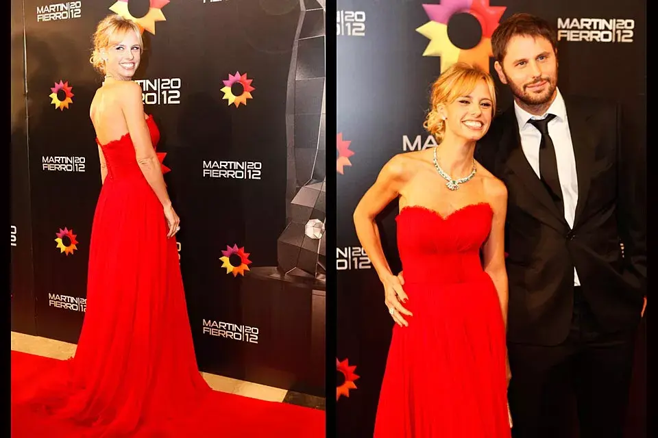 La conductora Mariana Fabbiani llevó uno de los colores que marcaron tendencia: el rojo. El strapless de Jorge Ibañez de escote corazón y falda amplia fue uno de los más elogiados