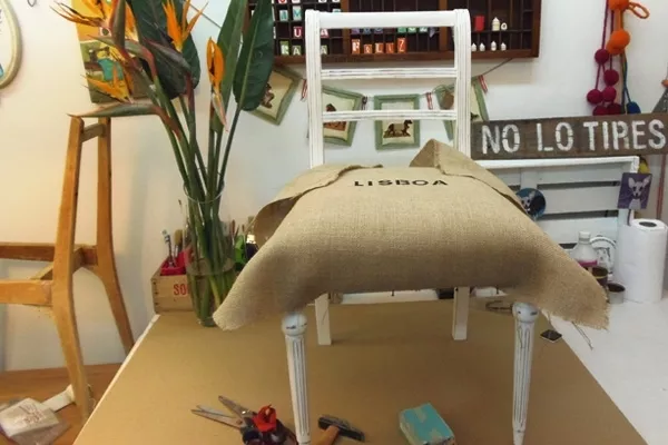 Cómo tapizar una silla paso a paso con telas modernas - Trapitos.com.ar -  Blog