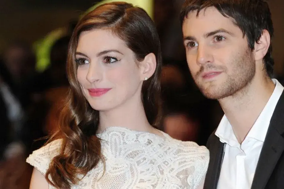 En 2011 la vimos divina en la Avant Premiere de One Day, junto a Jim Sturgess. Nos gusta la raya al costado y esas ondas retro