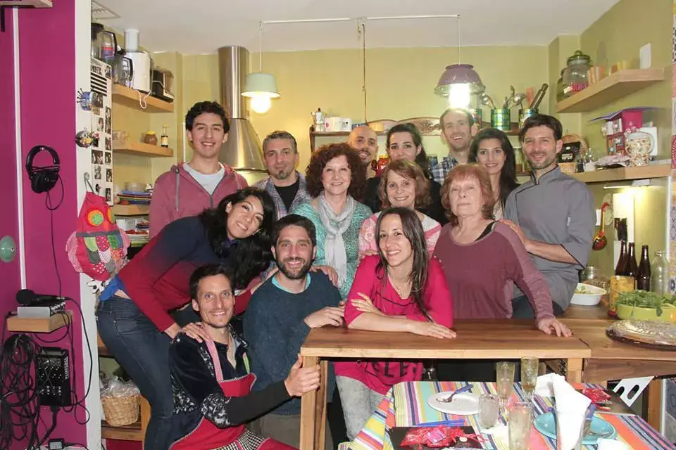 Asistentes con la panza llena.