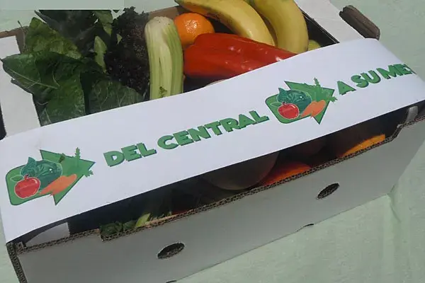 Una de las cajas, lista para ser entregada