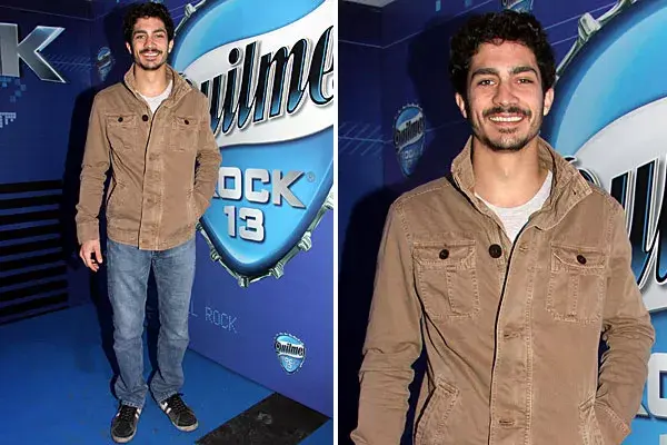 Con un look muy casual, con jean y campera, Chino Darín tampoco se perdió el Quilmes Rock