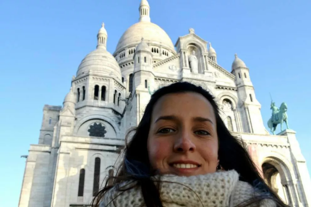 "Amo viajar y estoy siempre atenta a las ofertas de pasajes". Acá, Noelia Benvenutto, en París