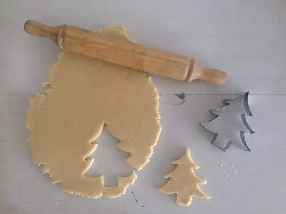 Ideas fáciles y prácticas para decorar la mesa de Navidad.