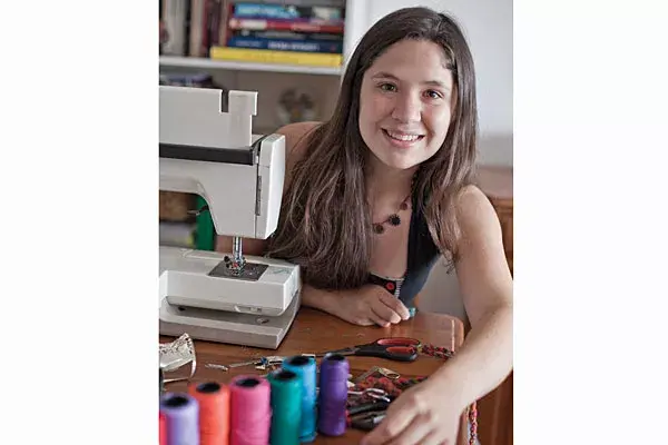 Amparo diseña accesorios