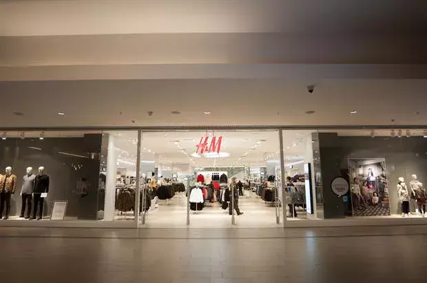 Uno de los locales de H & M de Santiago de Chile