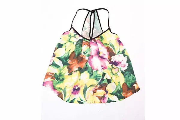 Musculosa con estampa de flores (Las Pepas, $229)