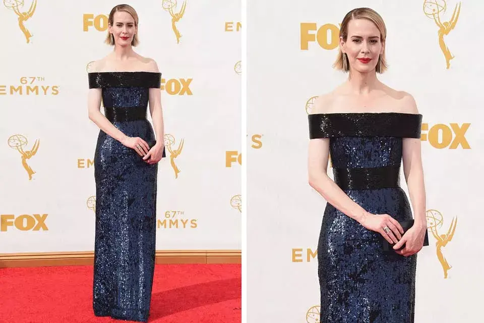 Escote bote y brillos para Sarah Pulson que no pudo resistirse ante este diseño creado por Prabal Gurung