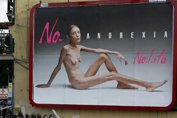 Una de las campañas más recordadas de Benetton fue la que protagonizó Isabelle Caro