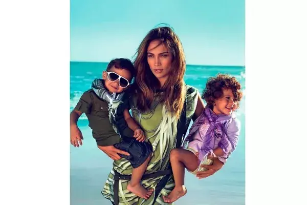 Max y Emme, cancheros a full. Son los hijos de Jennifer López y Marc Anthony. Los mellizos fueron la imagen de la campaña de Gucci, en 2010