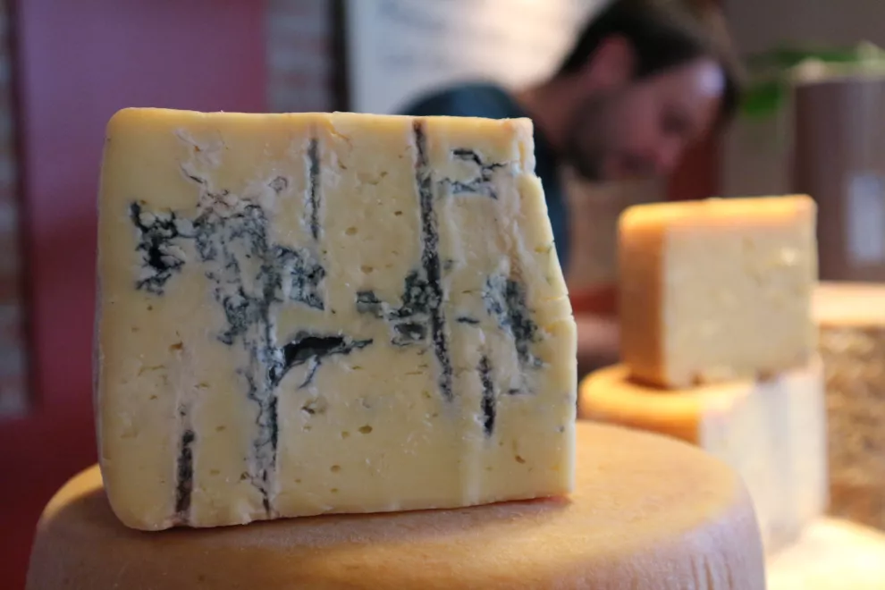 Los quesos artesanales de los hermanos Couly en La Toscana