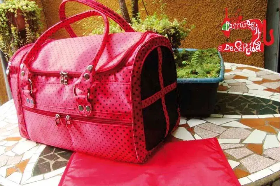 Bolso transportador para pequeñas mascotas. Diseños y colores personalizados. Desde $ 600, La Costurerita descreída.