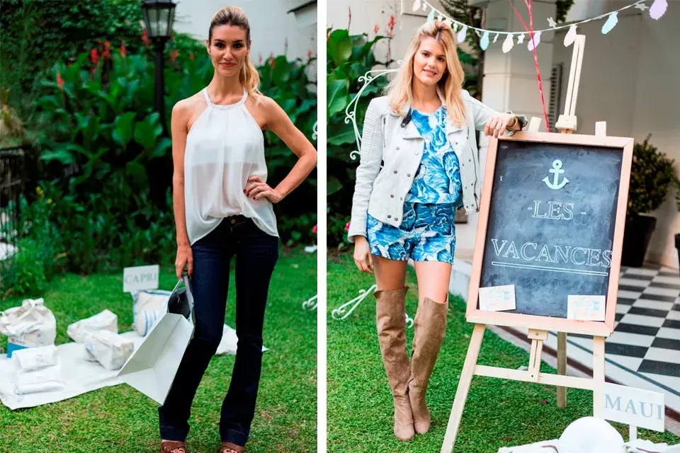 Paula Morales de jean y remera blanca y María del Cerro con un conjunto estampado y bucaneras