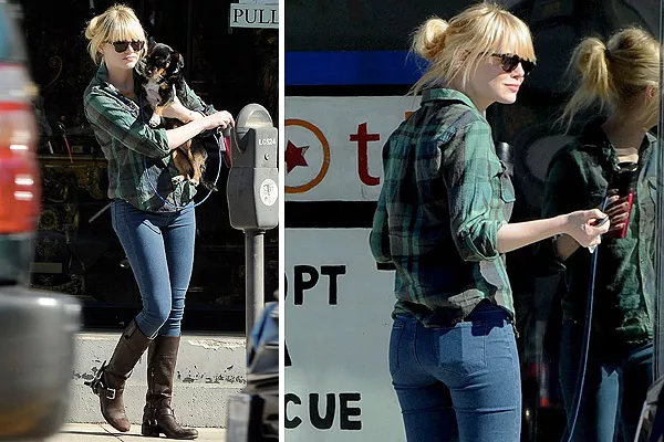 Jean, botas y camisa escocesa para Emma Stone