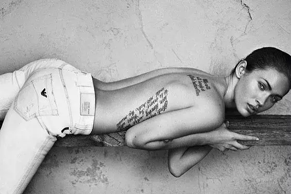 La foto de la campaña de jeans de Megan Fox