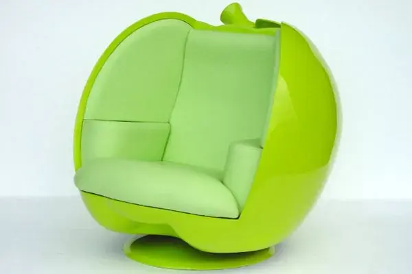 Para los fanáticos de Apple, un sillón en forma de manzana para sentarse a leer, ver tele o navegar con tu laptop