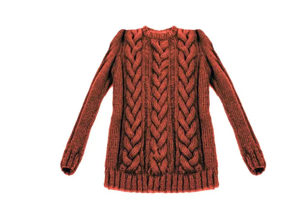 Sweater XL ($670, Mila Kartei)