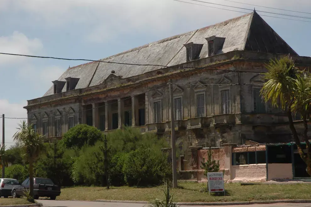 El hotel, en plena decadencia