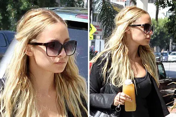 Con el pelo bien rubio y con ondas, Nicole Richi se hizo un peinado semirrecogido suelto